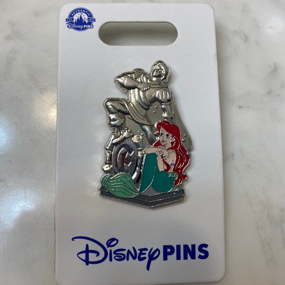 Disneys The Little Mermaid Pin NWT - Picture 1 of 2
